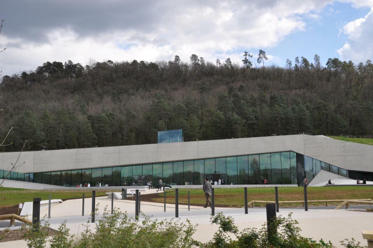 Les Toits De Lascaux มงทิญญัก ภายนอก รูปภาพ
